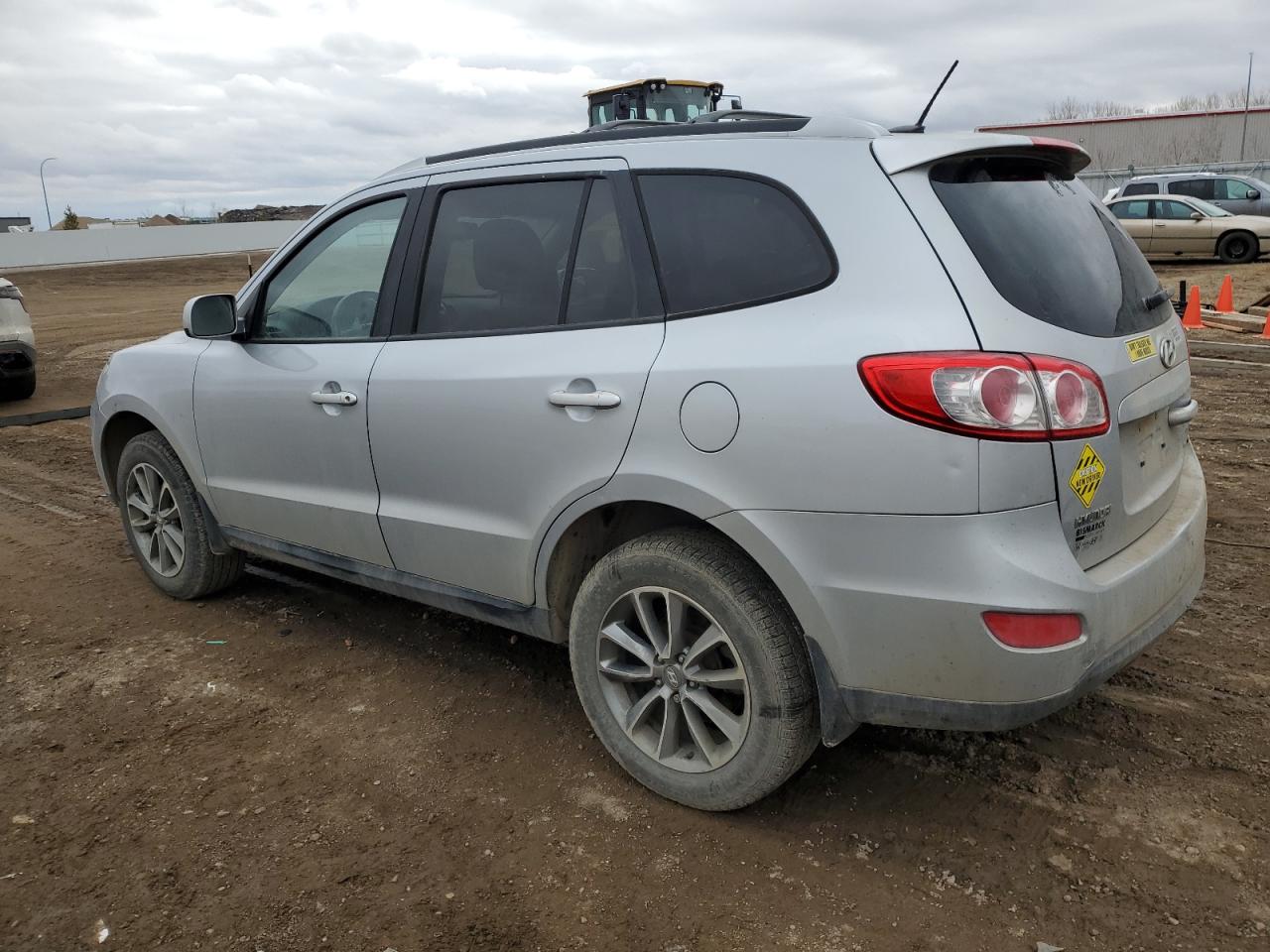 2010 Hyundai Santa Fe - Image 2