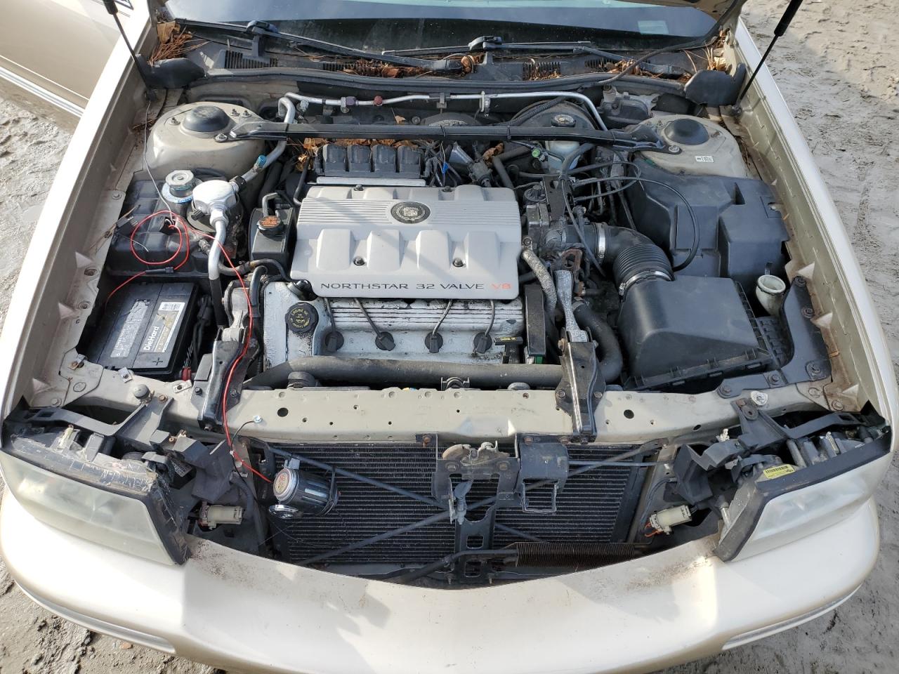 1998 Cadillac De Ville - Image 11