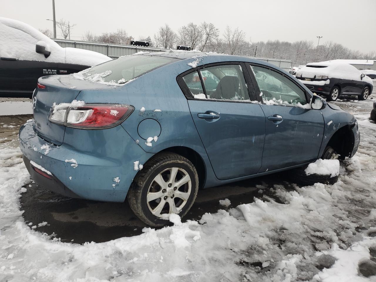 2010 Mazda 3 - Image 3