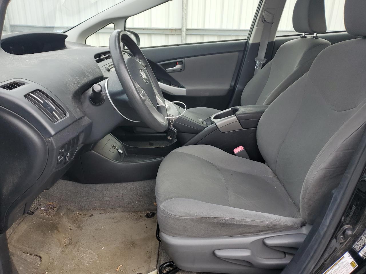 2013 Toyota Prius - Image 7