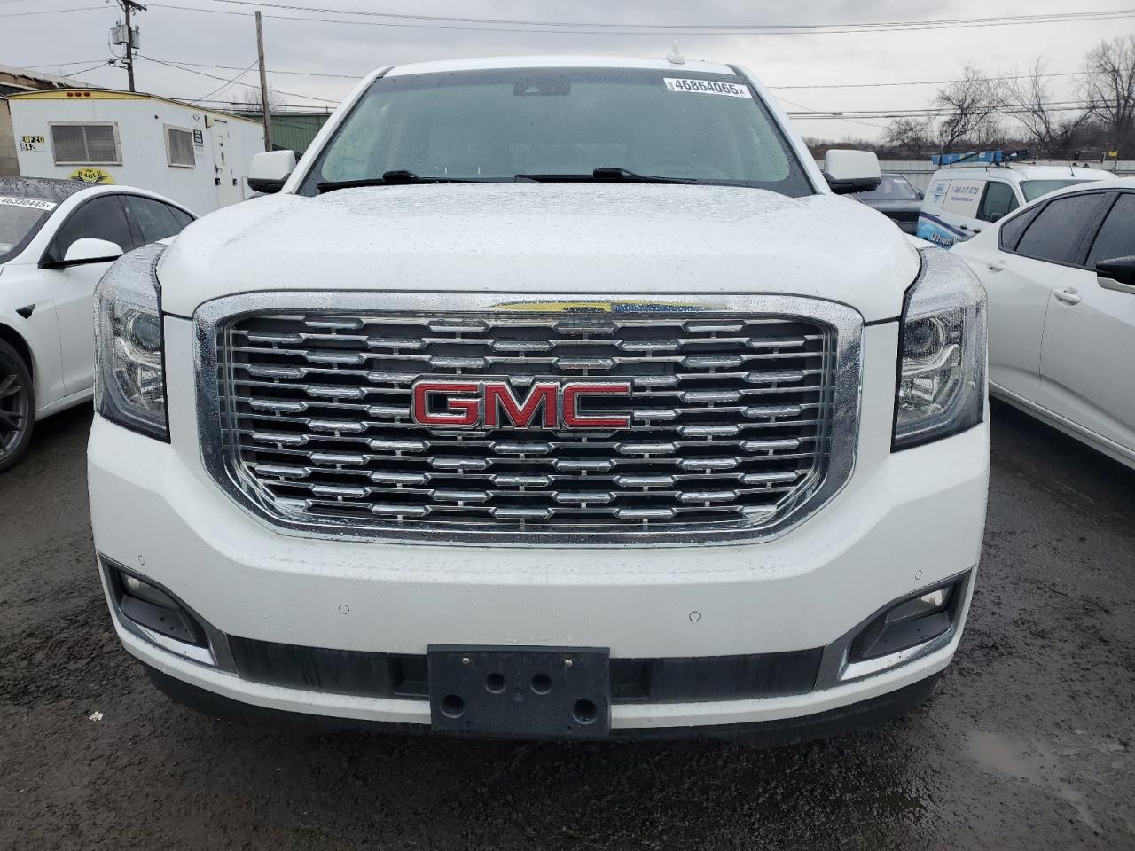 2018 GMC Yukon - Image 5
