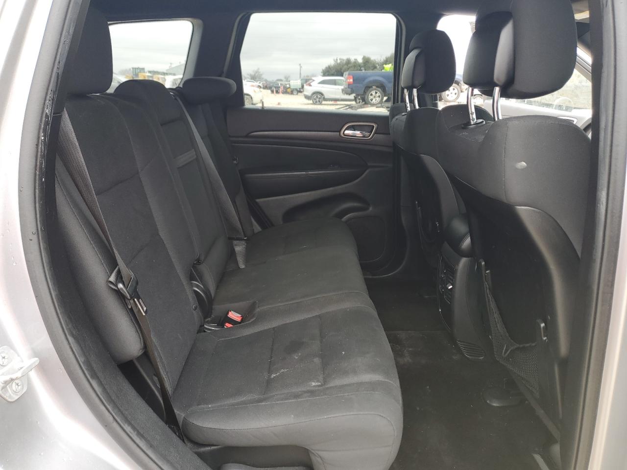 2015 Jeep Grand Cherokee - Image 11