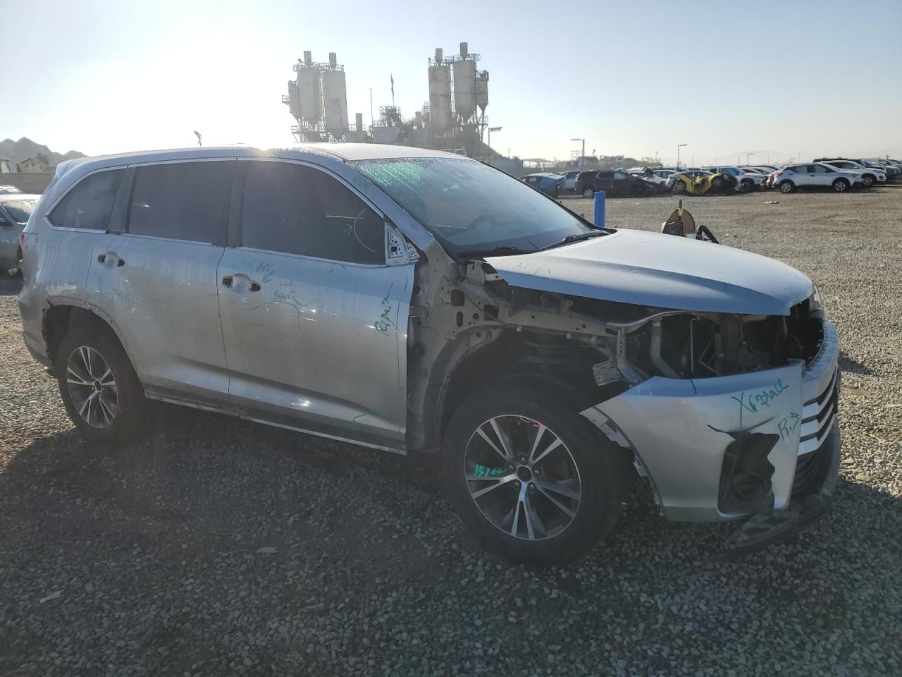 2017 Toyota Highlander - Image 4