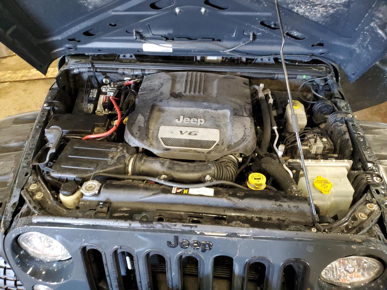 2016 Jeep Wrangler - Image 11