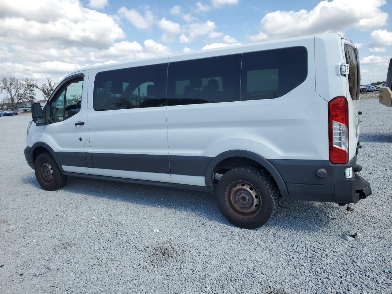 2017 Ford Transit - Image 2