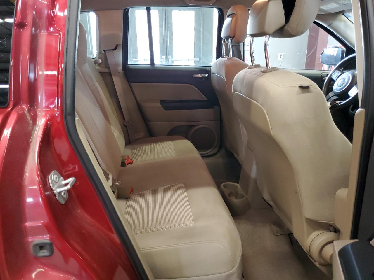 2015 Jeep Compass - Image 11