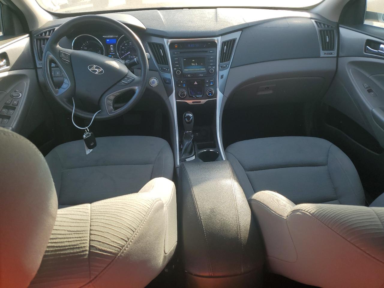 2015 Hyundai Sonata - Image 8