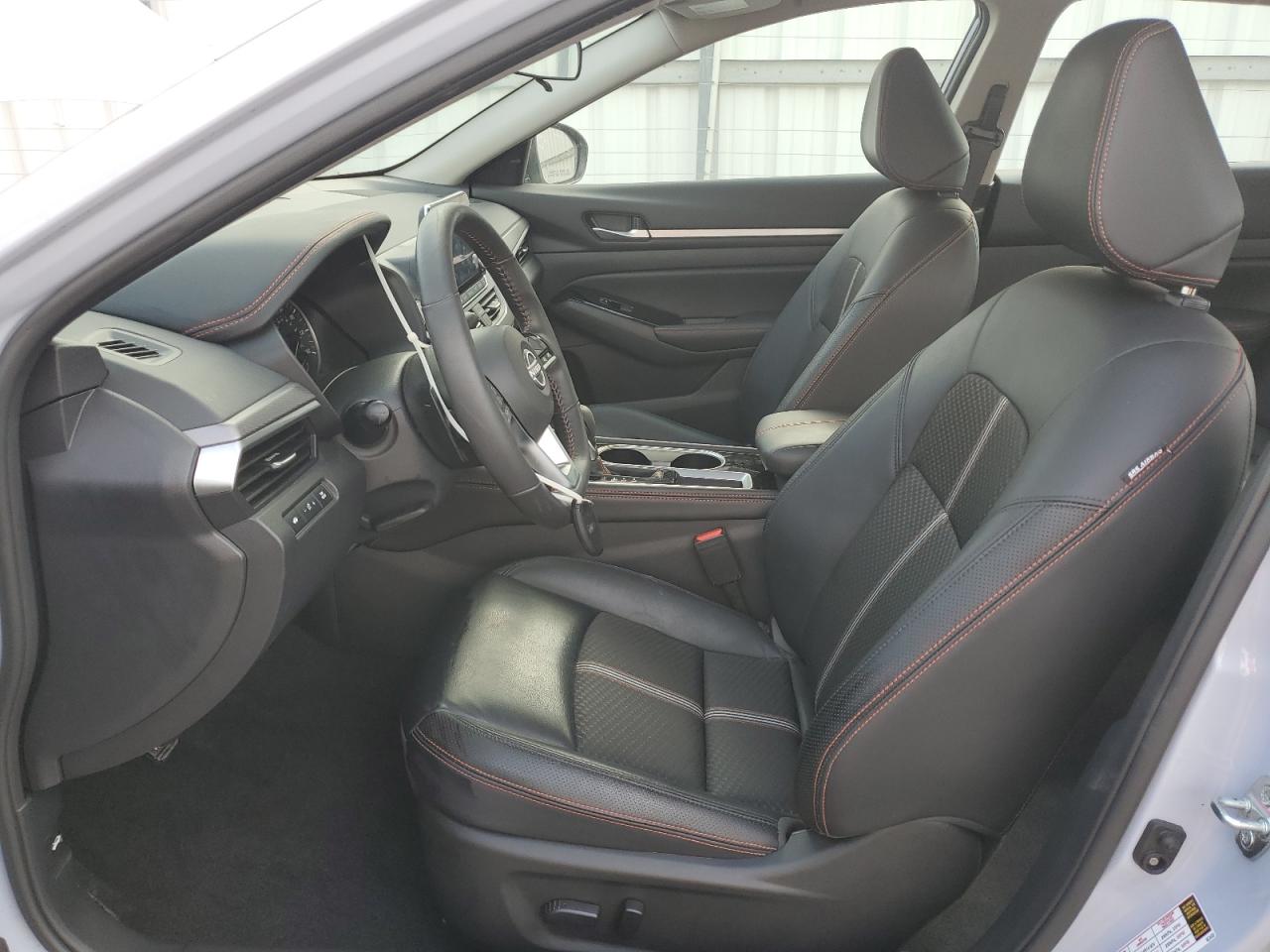 2024 Nissan Altima - Image 7