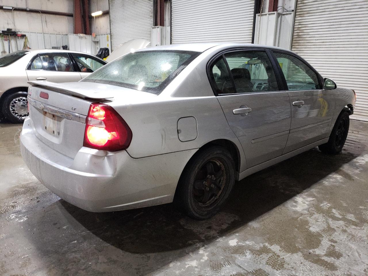 2006 Chevrolet Malibu - Image 3