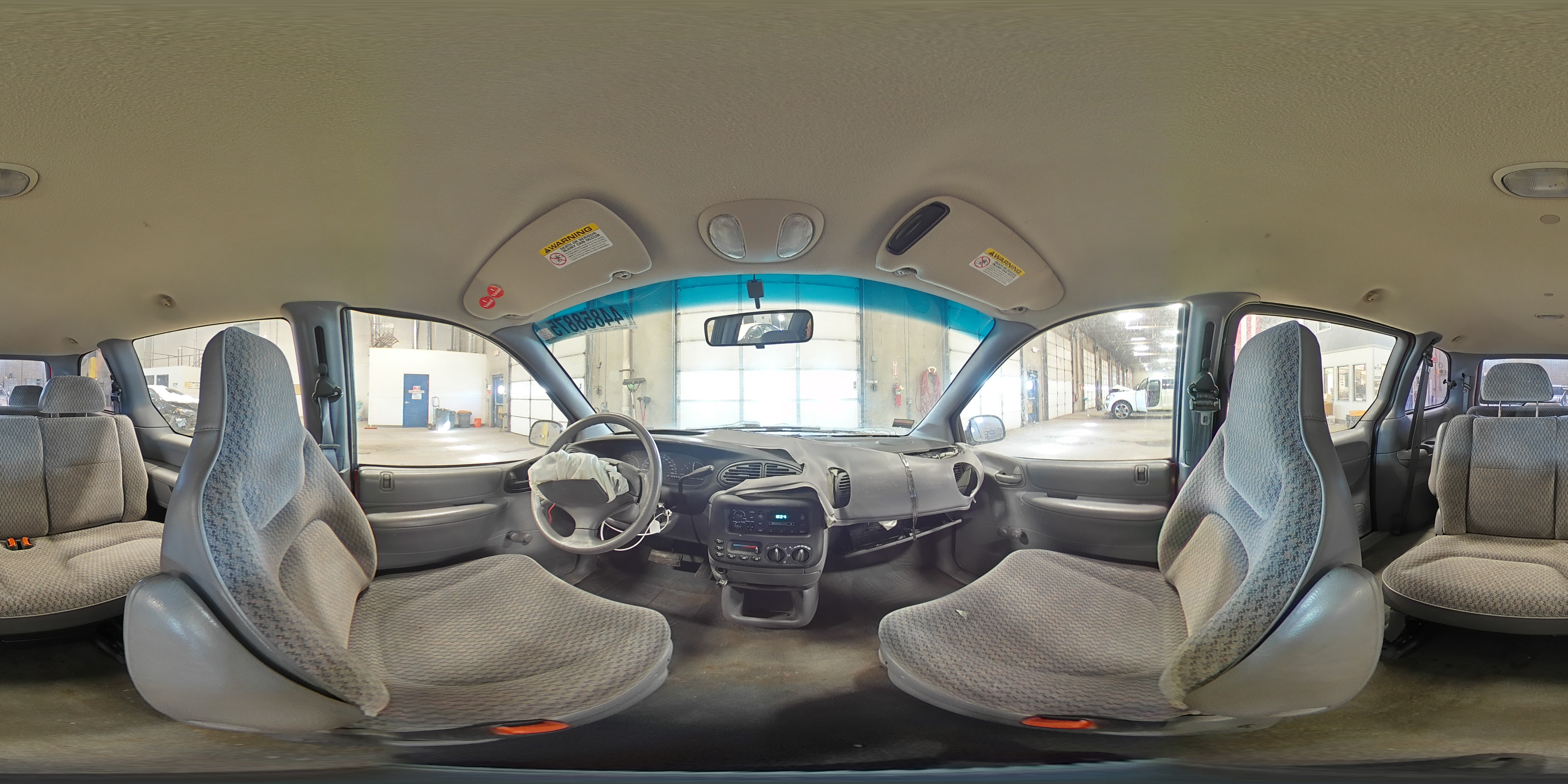 2000 Dodge Caravan - Image 14