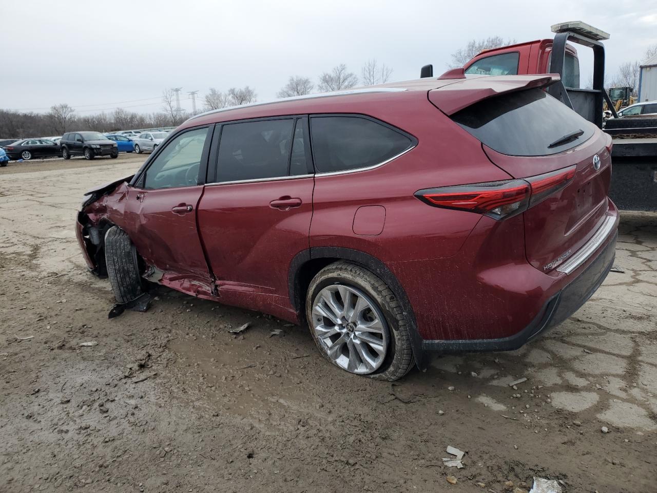 2021 Toyota Highlander - Image 2