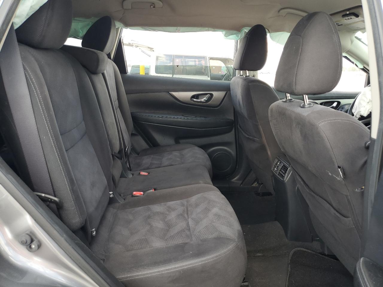 2015 Nissan Rogue - Image 11
