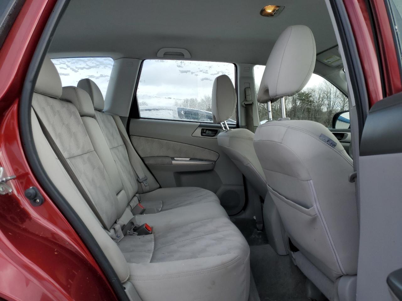2010 Subaru Forester - Image 11
