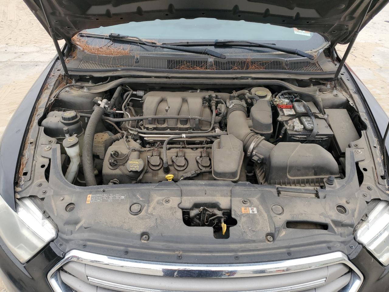 2013 Ford Taurus - Image 11