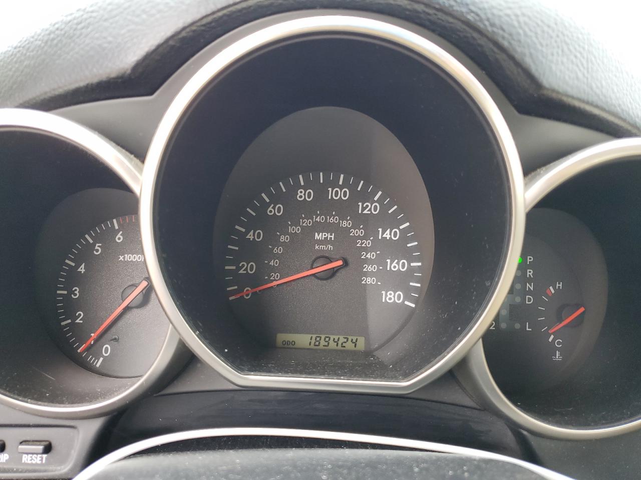 2003 Lexus SC - Image 9