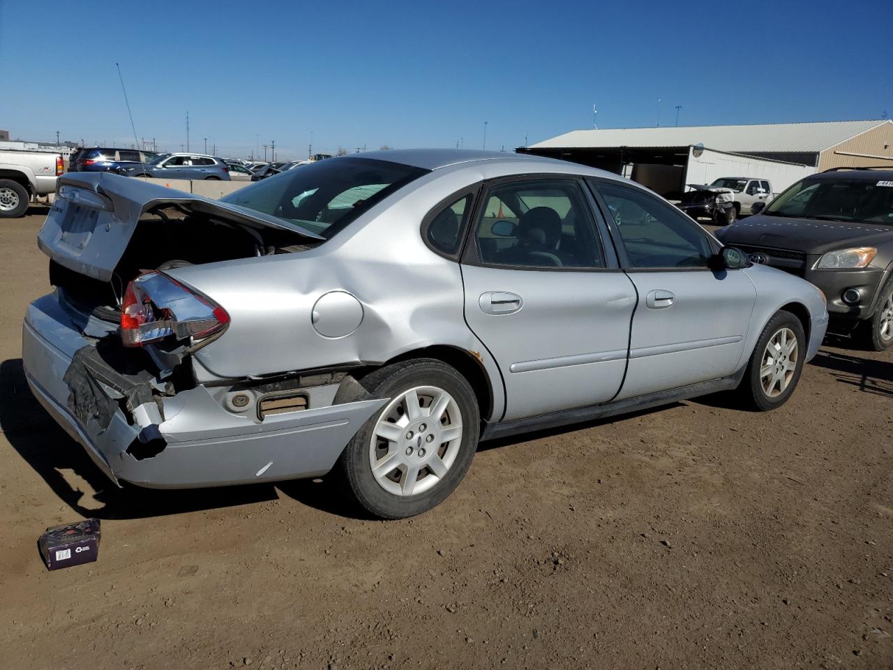 2005 Ford Taurus - Image 3