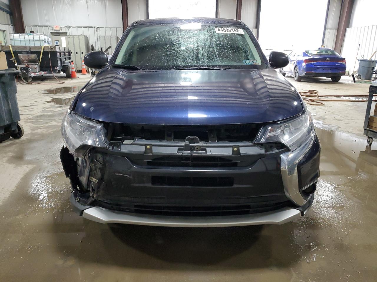 2018 Mitsubishi Outlander - Image 5