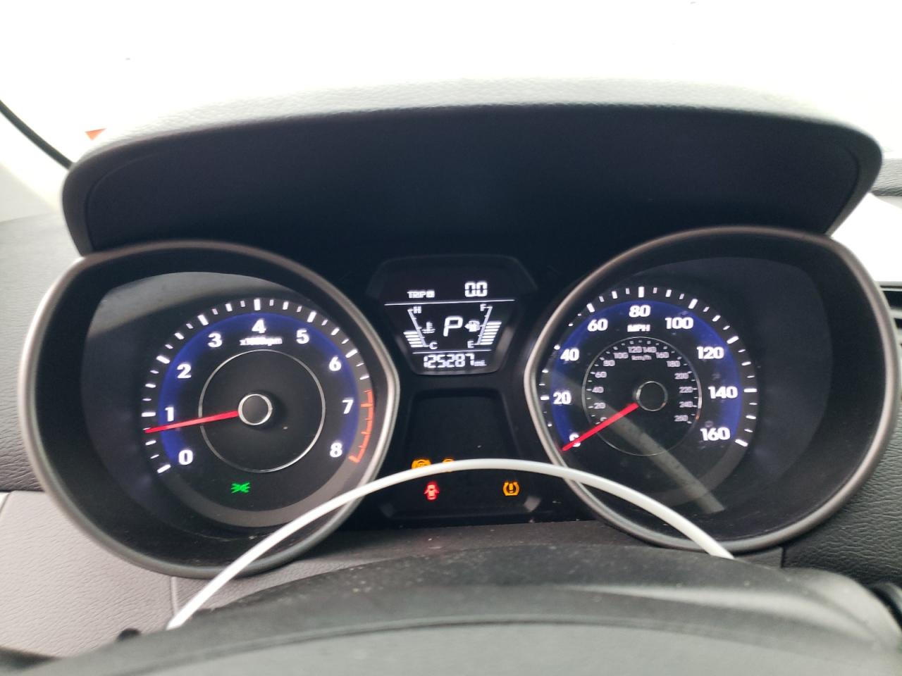2016 Hyundai Elantra - Image 9