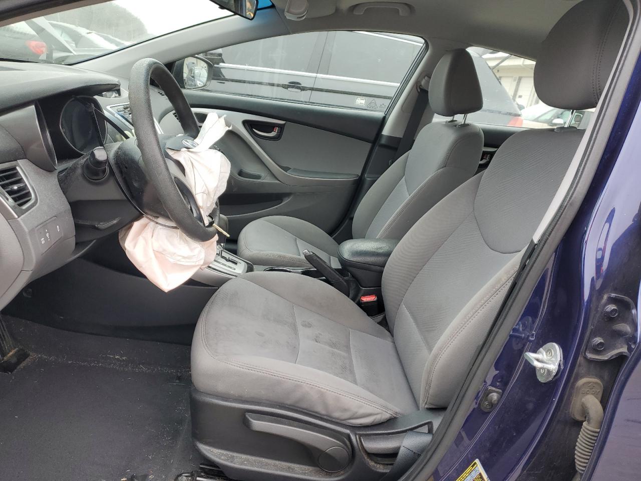 2012 Hyundai Elantra - Image 7