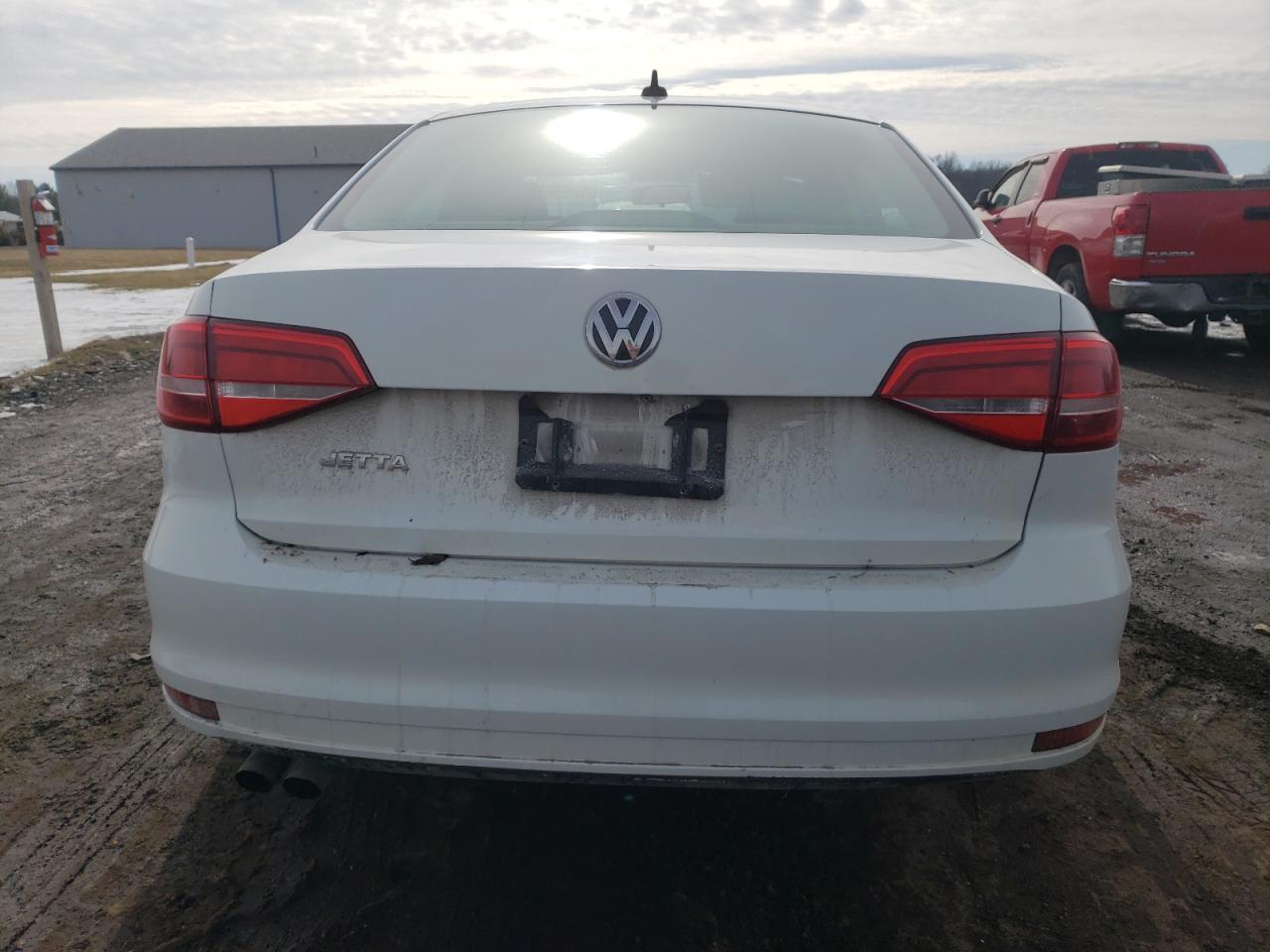 2015 Volkswagen Jetta - Image 6