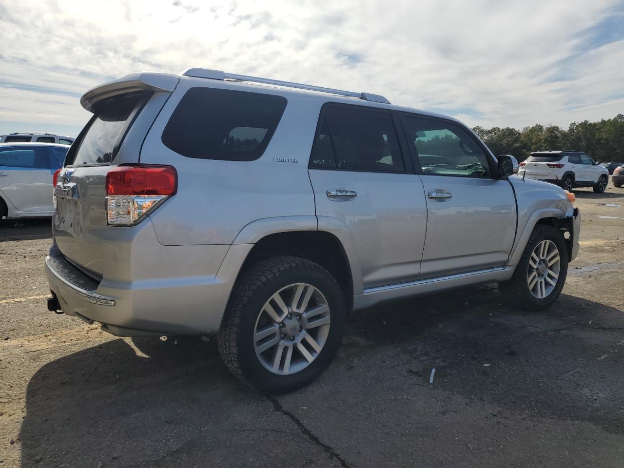2010 Toyota 4Runner - Image 3