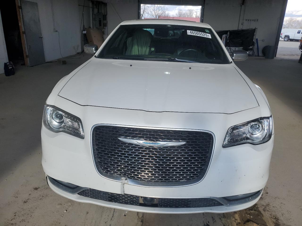 2015 Chrysler 300 - Image 5