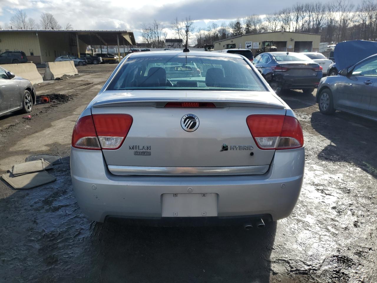 2010 Mercury Milan - Image 6