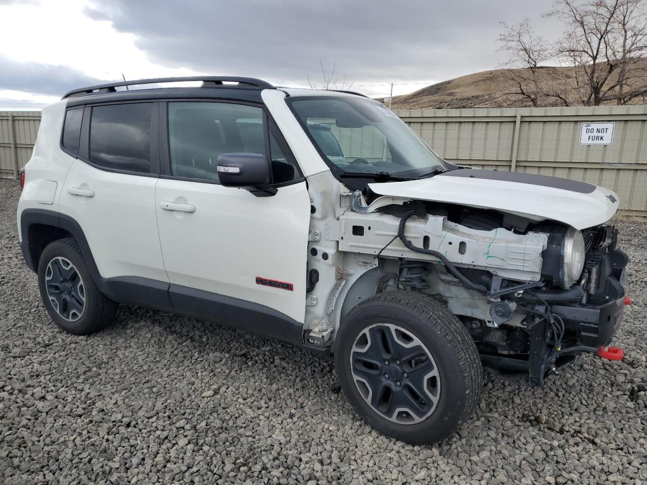 2016 Jeep Renegade - Image 4