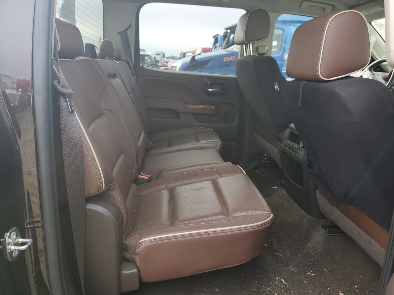 2018 Chevrolet Silverado - Image 11