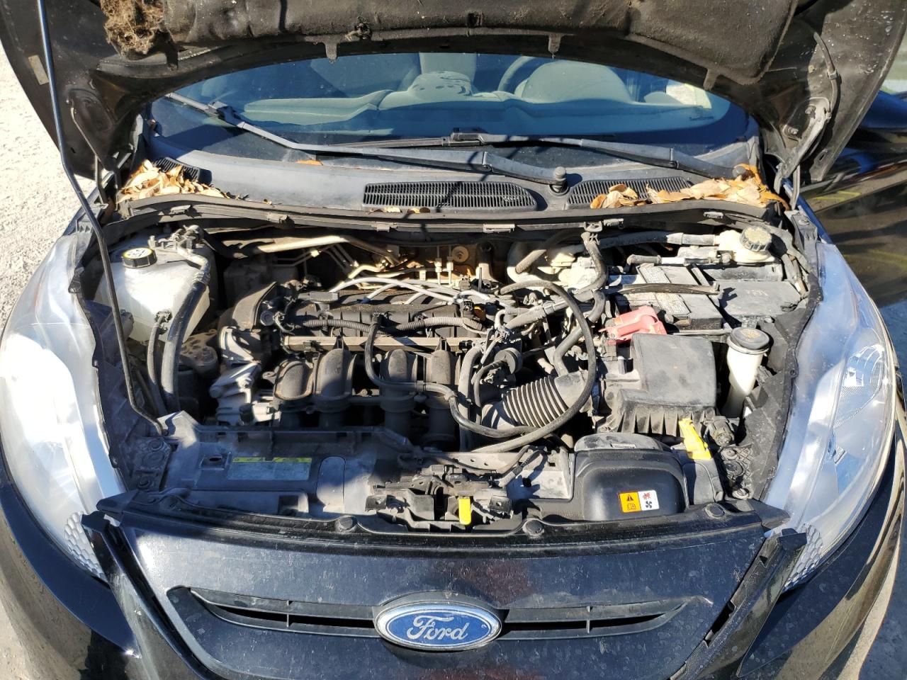 2012 Ford Fiesta - Image 12