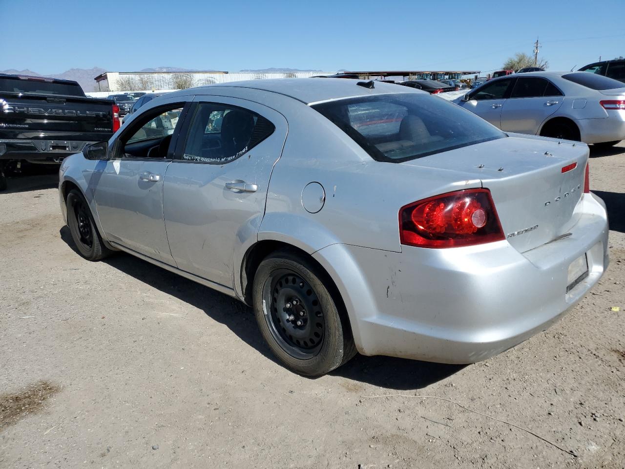2011 Dodge Avenger - Image 2