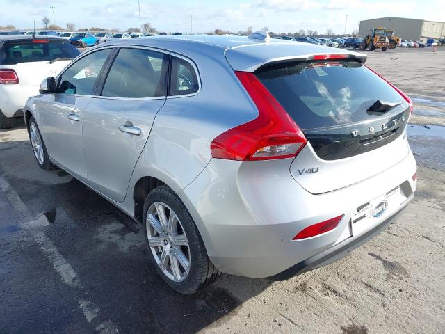 2017 VOLVO V40 INSCRI