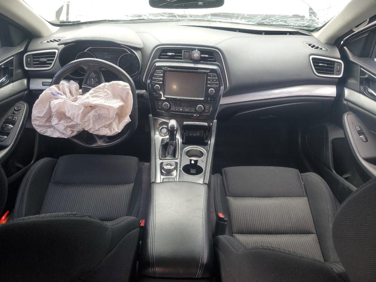 2017 Nissan Maxima - Image 8