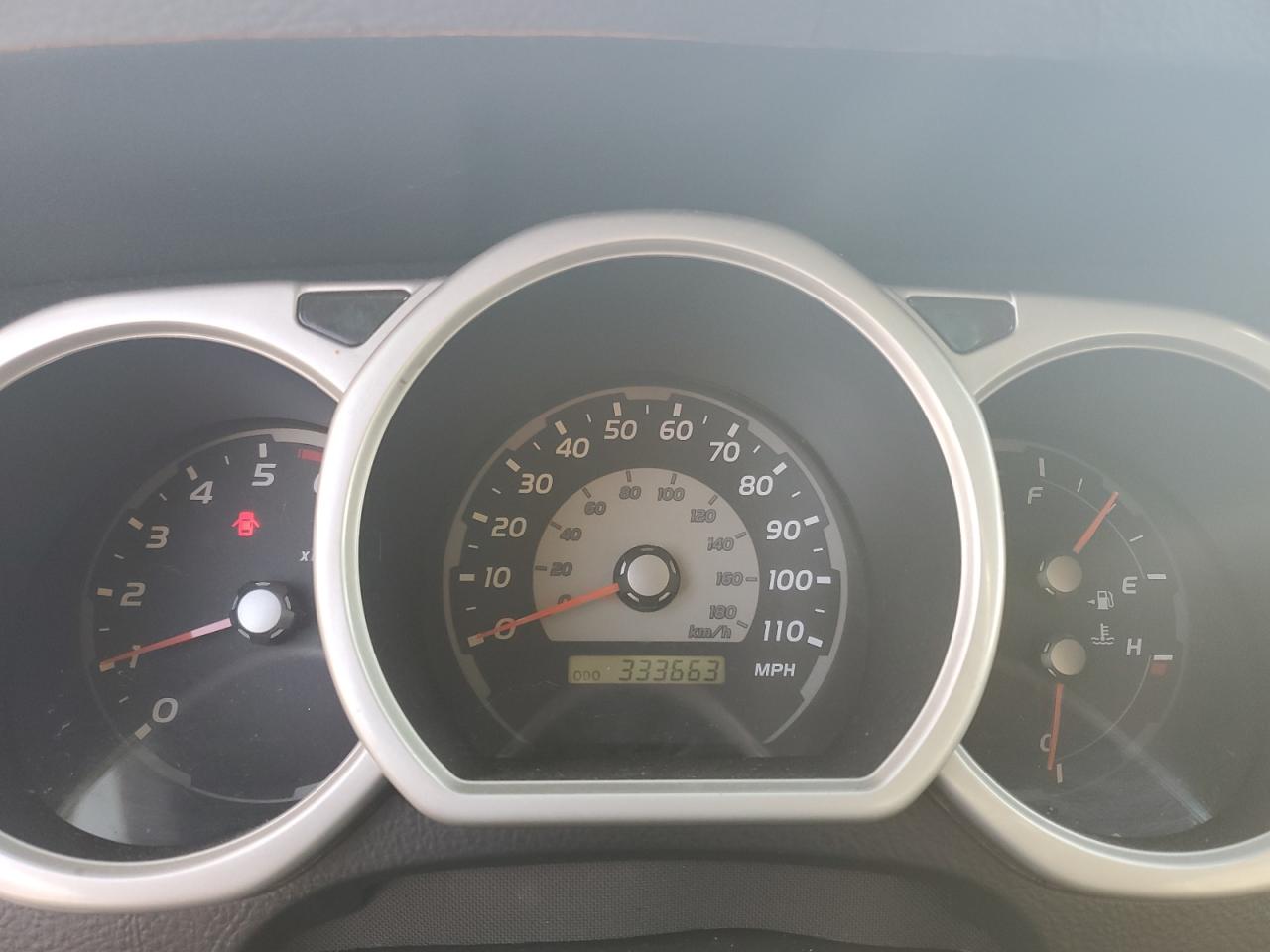 2004 Toyota 4Runner - Image 9