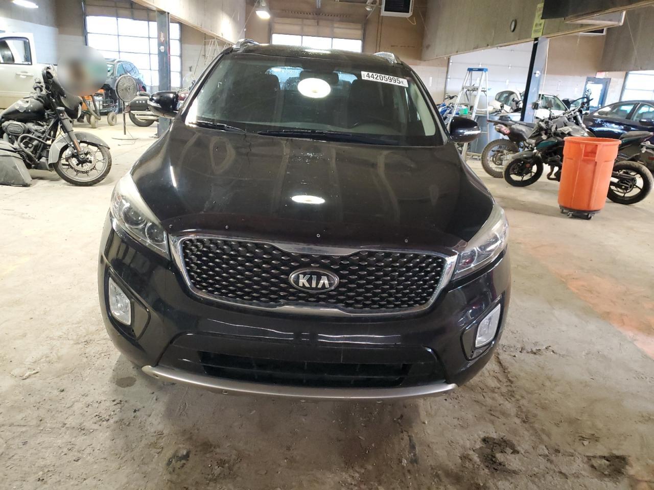 2016 Kia Sorento - Image 5