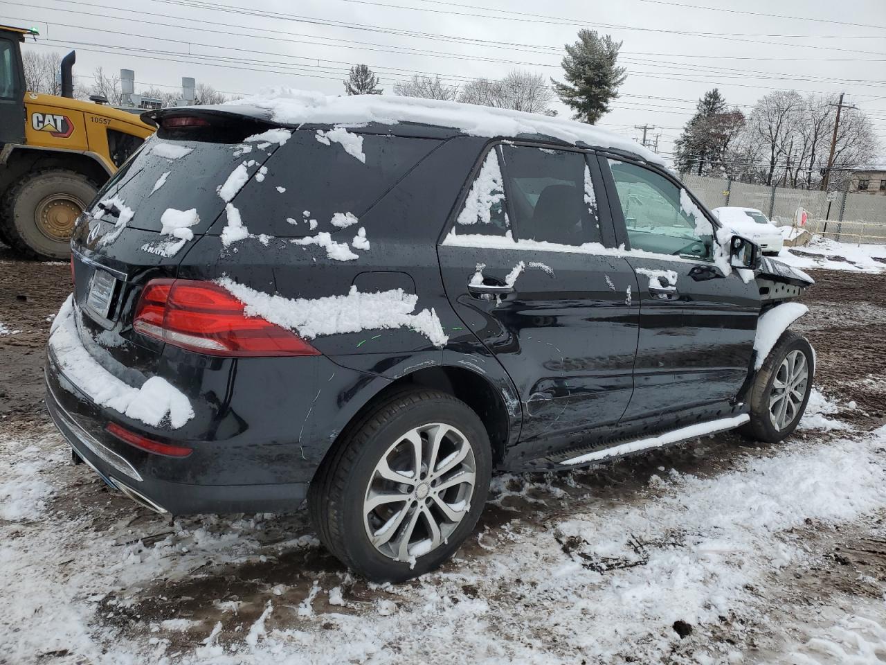 2016 Mercedes-Benz GLE - Image 3