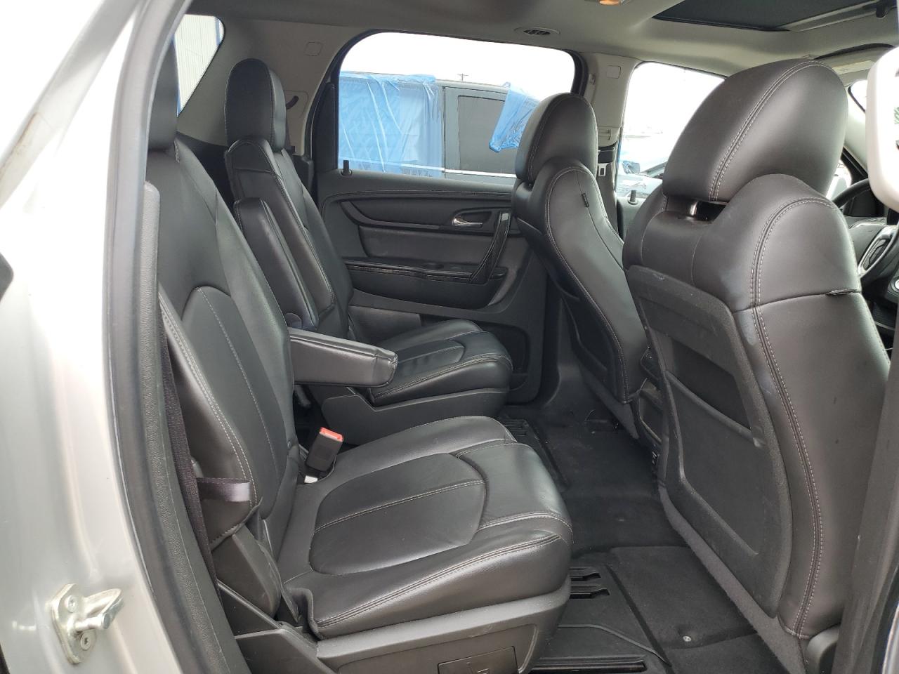 2015 GMC Acadia - Image 11