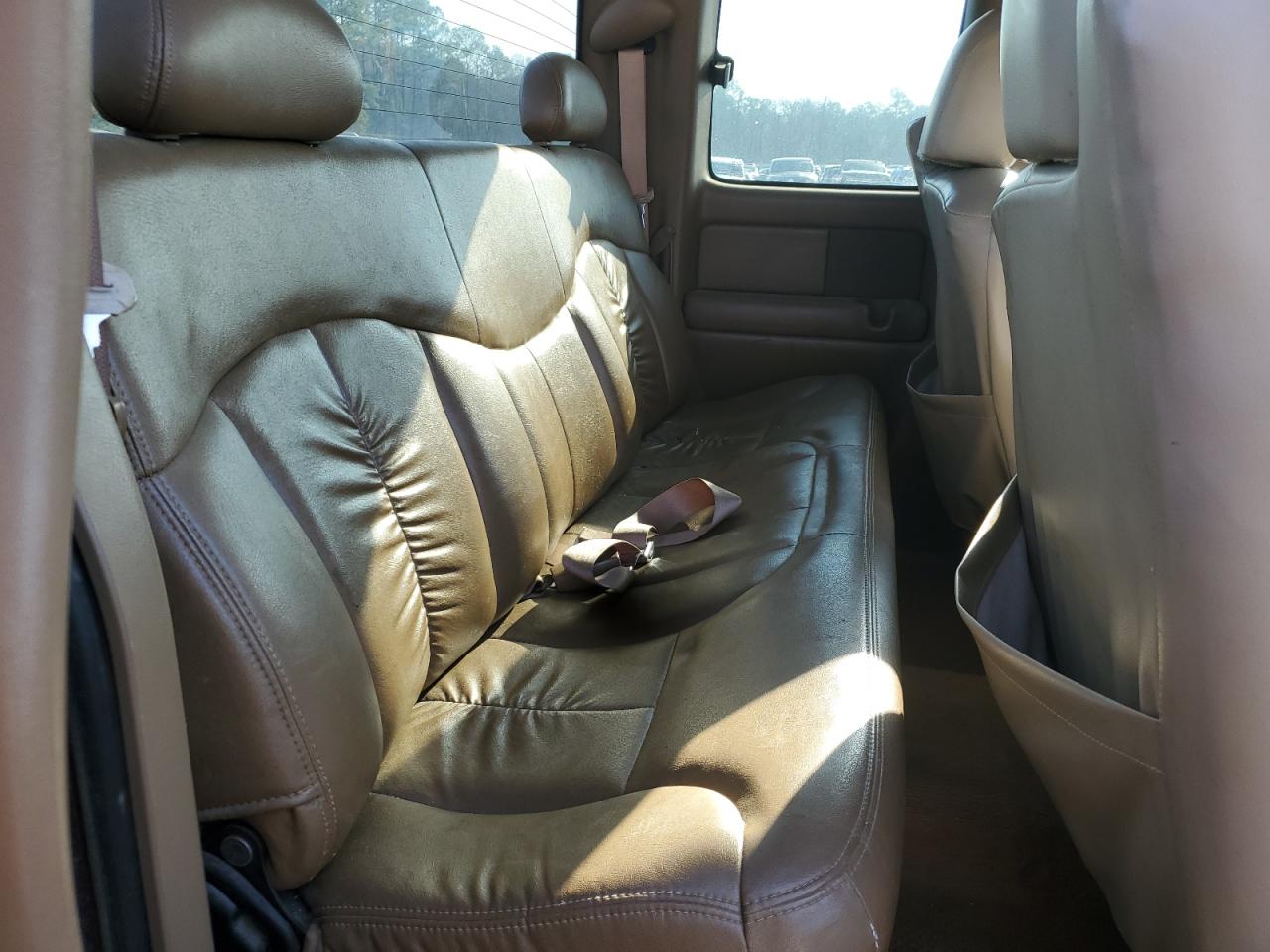 1999 Chevrolet Silverado - Image 11