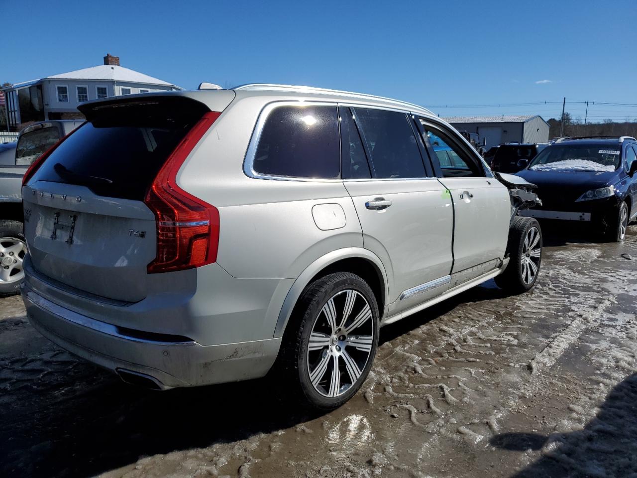 2021 Volvo XC90 - Image 3