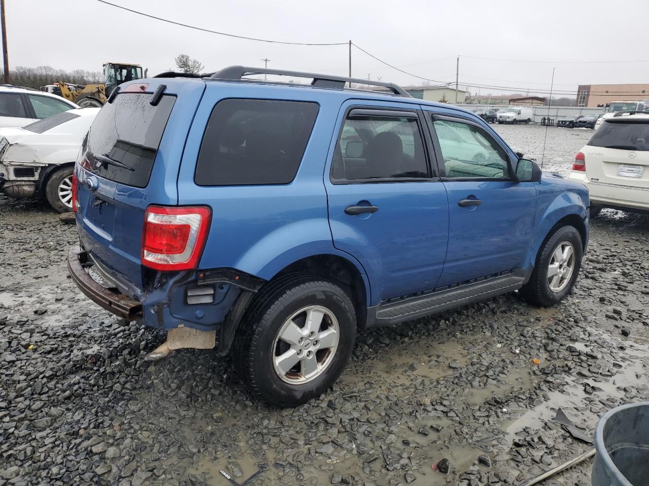 2009 Ford Escape - Image 3