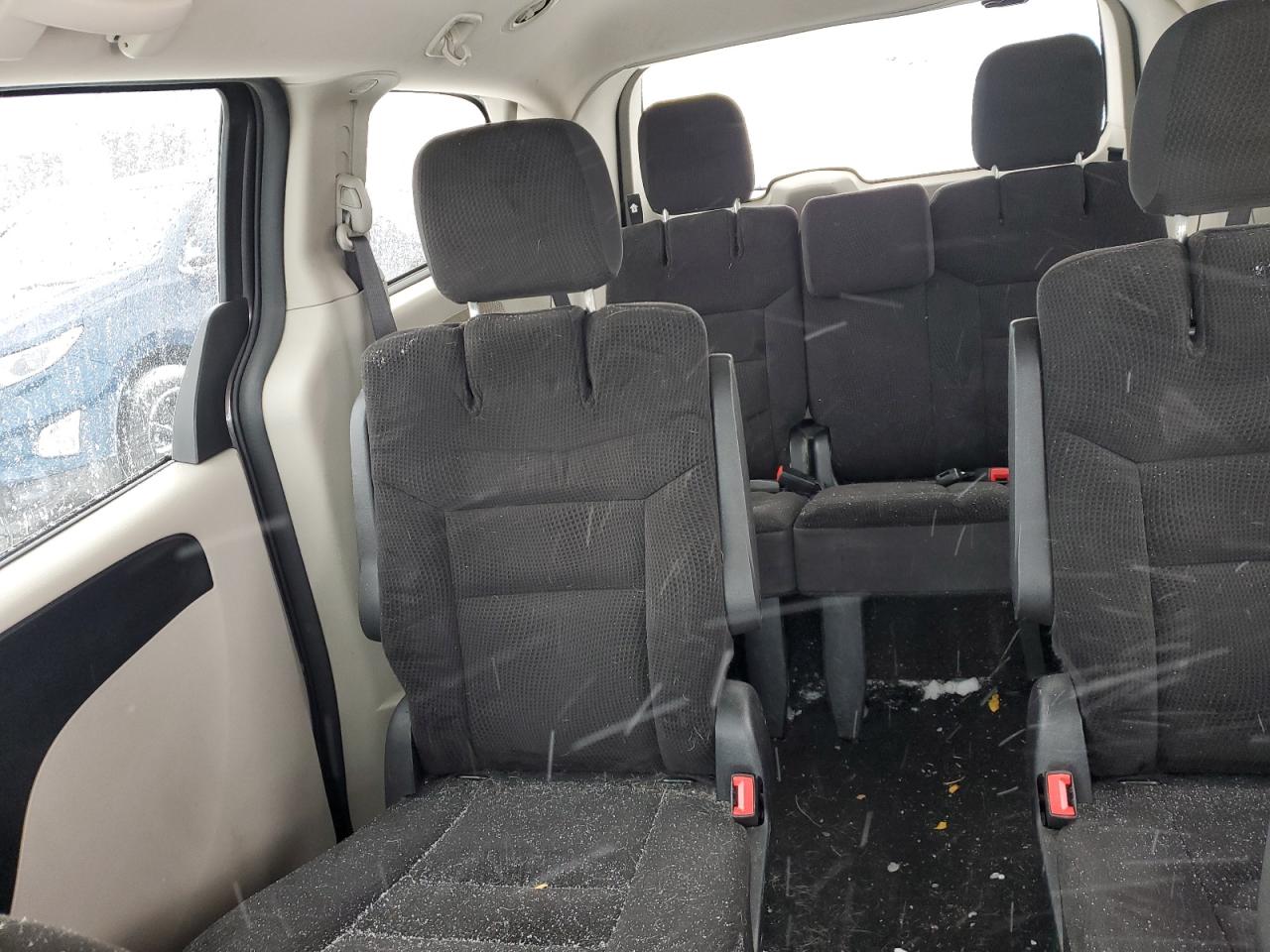 2019 Dodge Caravan - Image 10