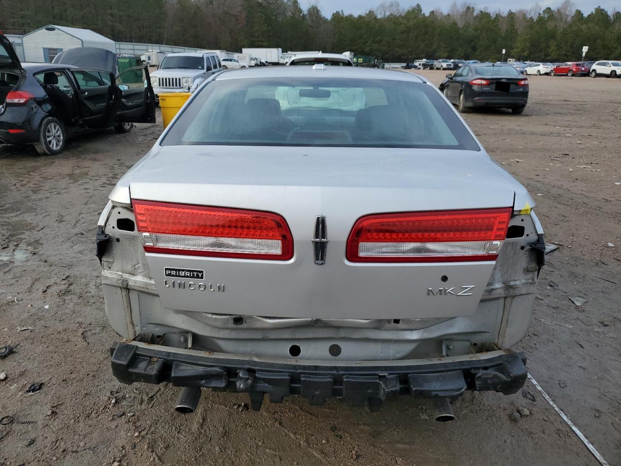 2012 Lincoln MKZ - Image 6