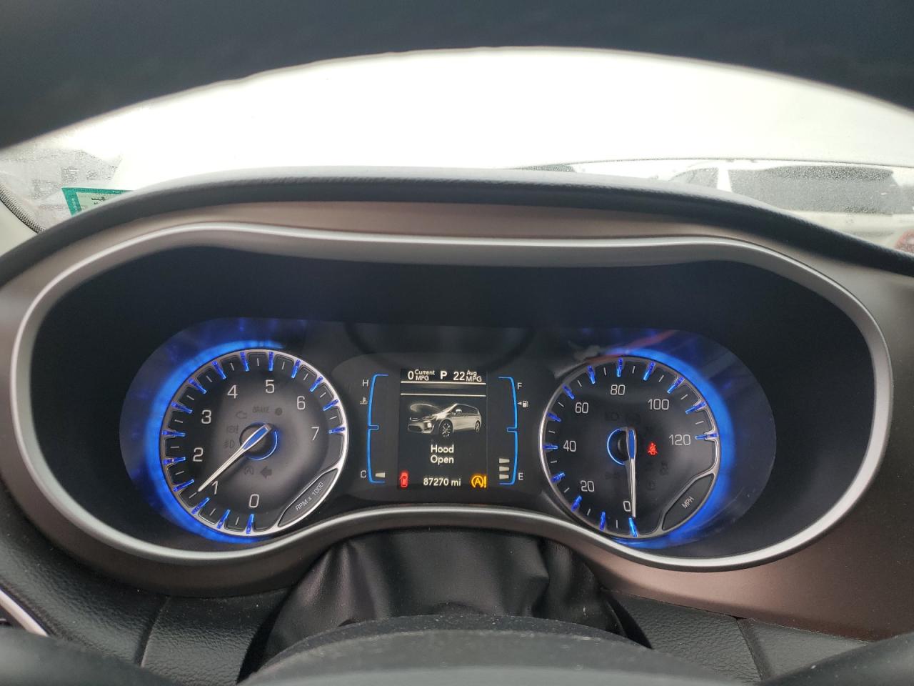 2017 Chrysler Pacifica - Image 9