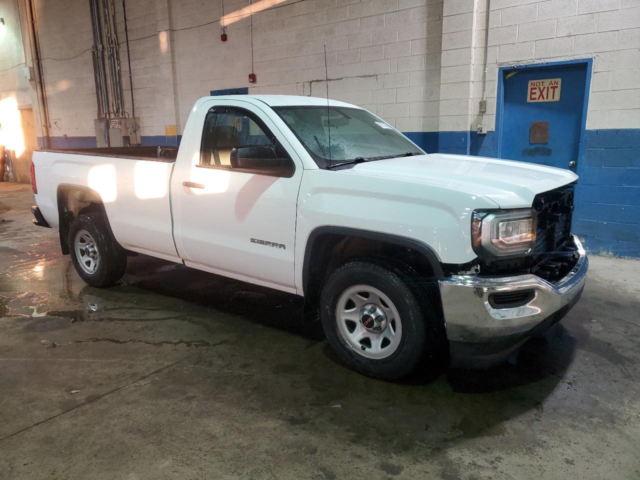 2017 GMC Sierra - Image 4