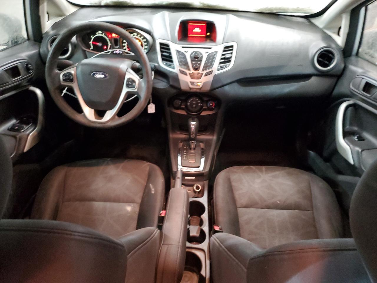 2013 Ford Fiesta - Image 8