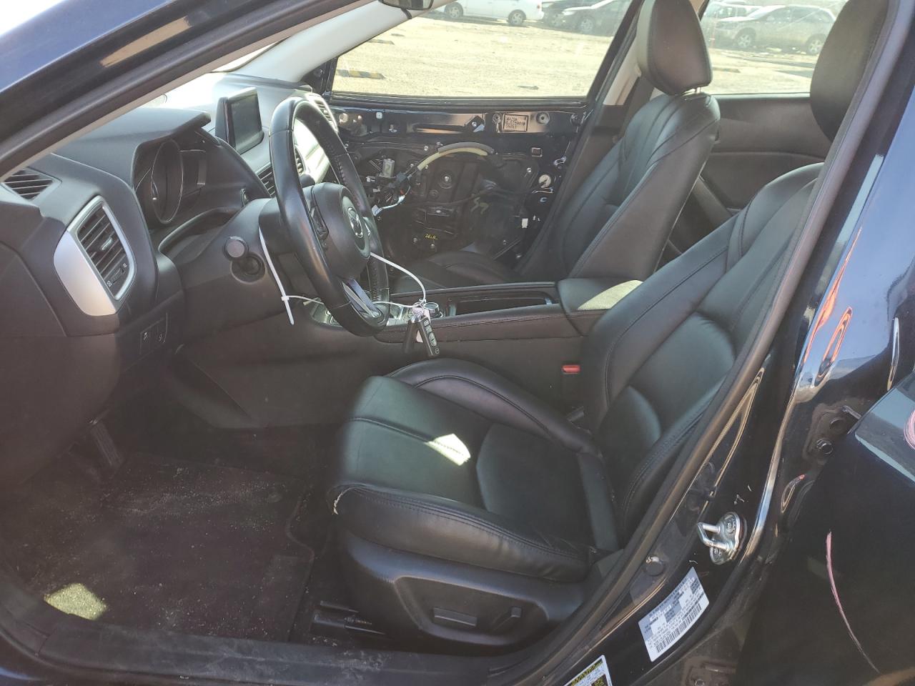 2018 Mazda 3 - Image 7