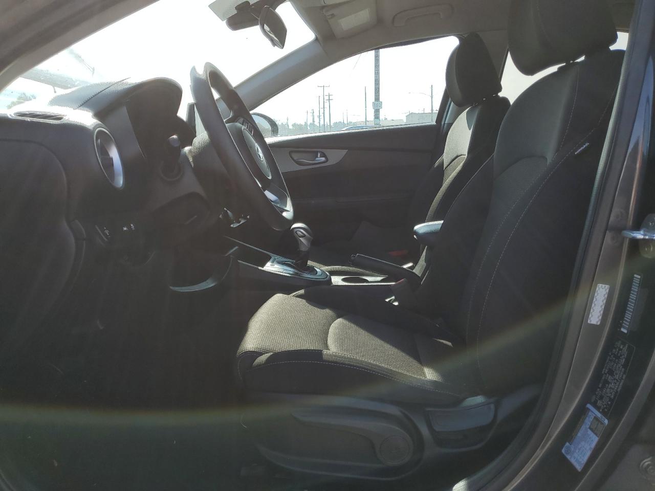 2020 Kia Forte - Image 7