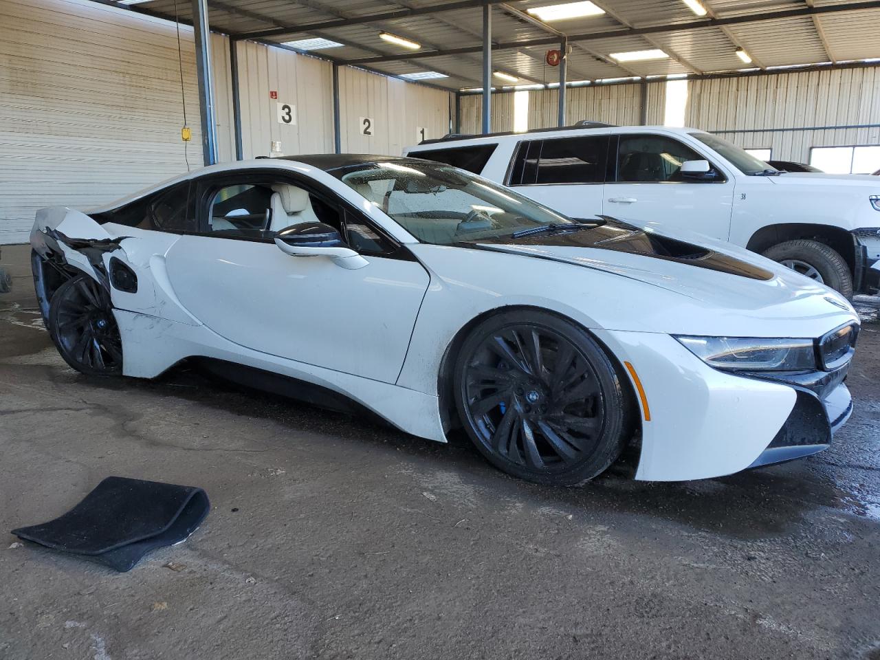 2016 BMW i8 - Image 4