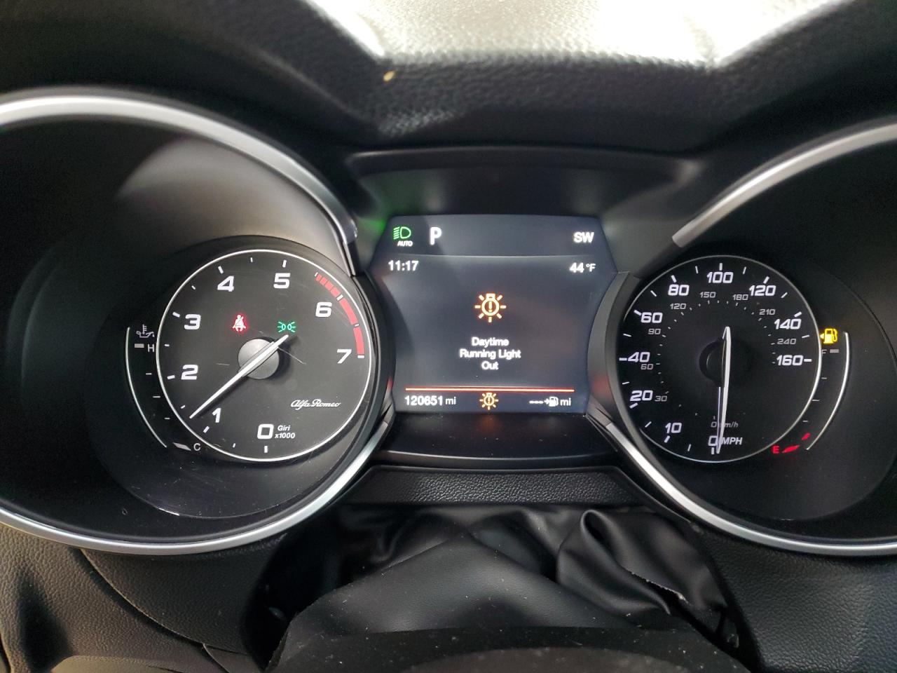 2018 Alfa Romeo Stelvio - Image 9