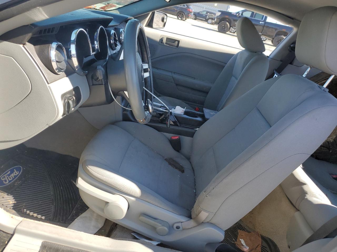 2007 Ford Mustang - Image 7